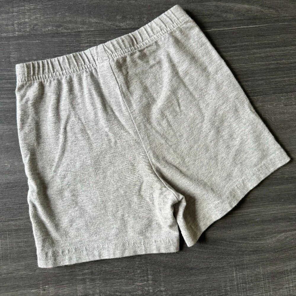 Carter's size 5 Shorts